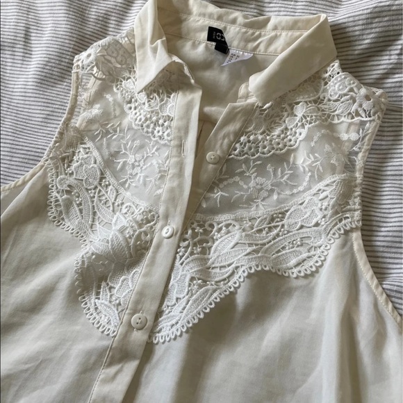 H&M Lace Front Button Down Top - Picture 3 of 7